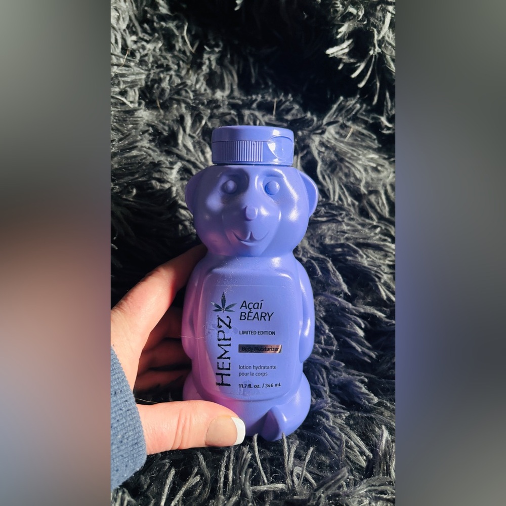 New Hempz Acai Beary Teddy Bear limited edition Lotion Bottle Purple